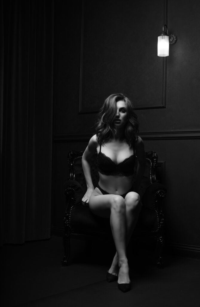 Жіноча будуарна фотосесія / Kobieca sesja zdjęciowa w buduarze / Women's boudoir photo session / Boudoir-Fotoshooting für Frauen