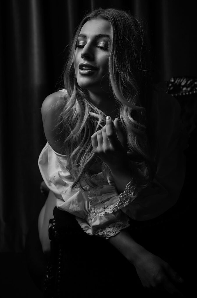 Жіноча будуарна фотосесія / Kobieca sesja zdjęciowa w buduarze / Women's boudoir photo session / Boudoir-Fotoshooting für Frauen