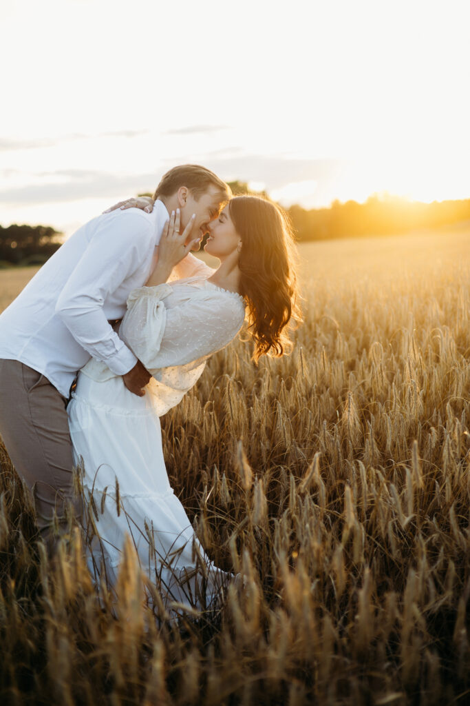 Пари фотосесія / Фотосесія Love Story /Sesja zdjęciowa pary / Sesja zdjęciowa Love Story / Couple photo session / Love Story photo session / Mehr Fotos / Fotos Love Story / profifoto.com.pl